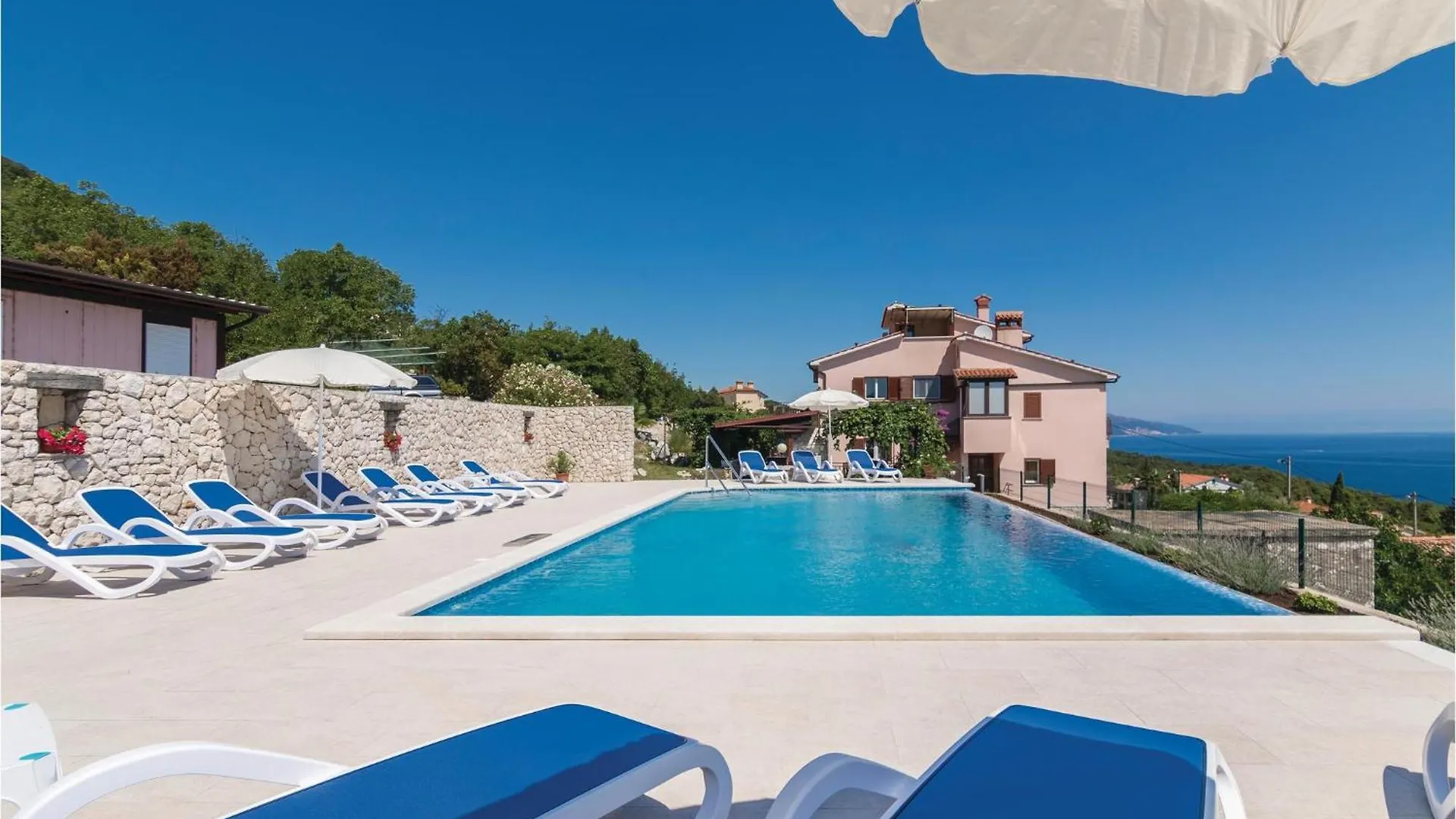 Beautiful Apartment In Labin With House Sea View ラヴニ